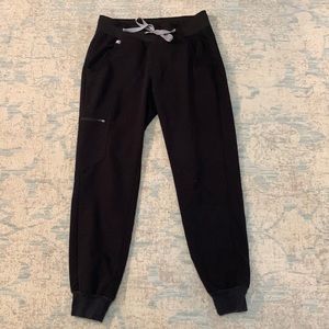 Black FIGS Zamora Jogger Scrub Pants